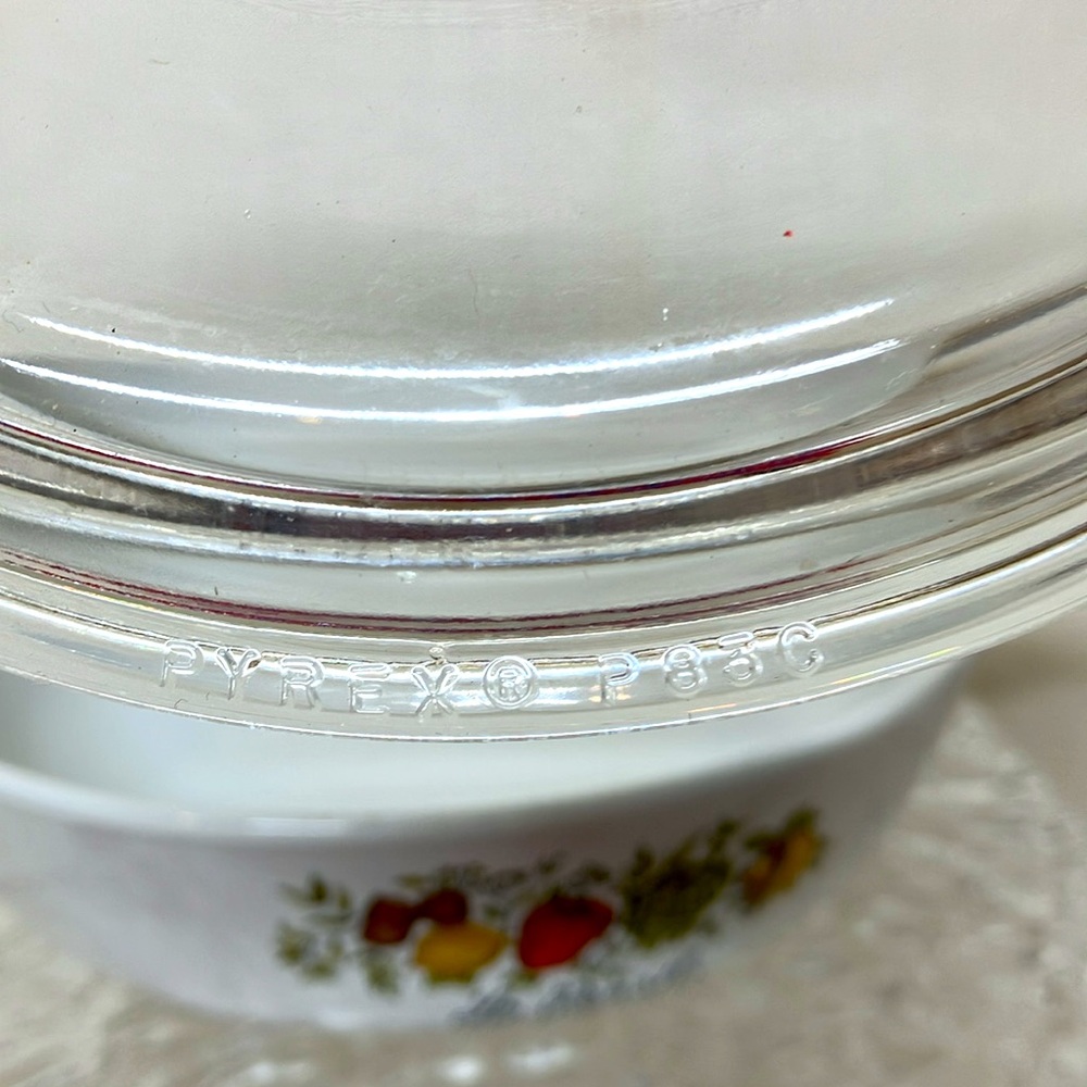 Corning ware skillet with lid - Picture 3 of 6